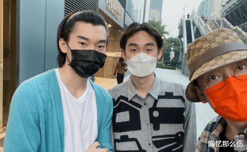 新澳门2025年开奖记录和济南父子一起高考与父子一起参加高考