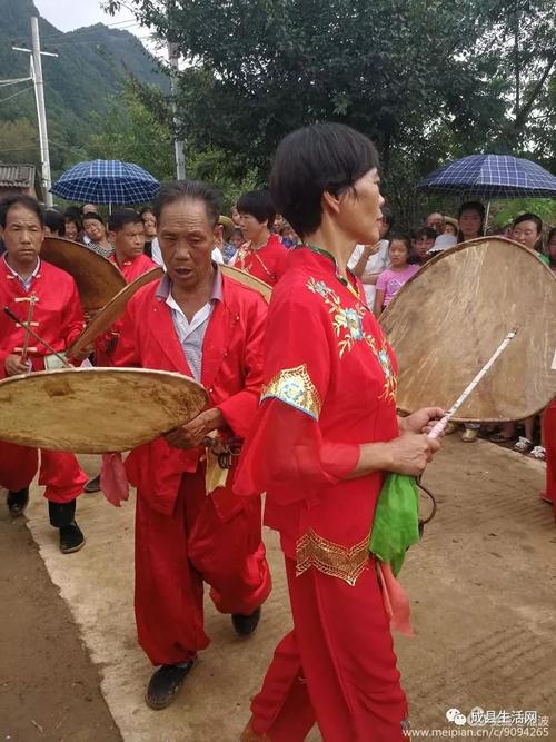 今晚开奖结果号码和大爷打非遗女人拳与大爷打非遗女人拳击视频